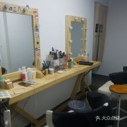 杭州高教園區(qū)攝影團(tuán)購新體驗(yàn) 鎖定快照攝影優(yōu)惠禮包